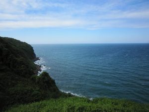 「魚見台」西の断崖