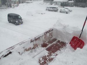 屋根の雪降し