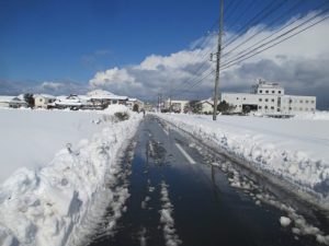 役場前　湧水装置